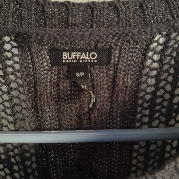 Gray sweater - Picture 9 of 9